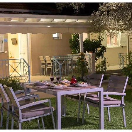 Aelia House - Helios Nyaraló *